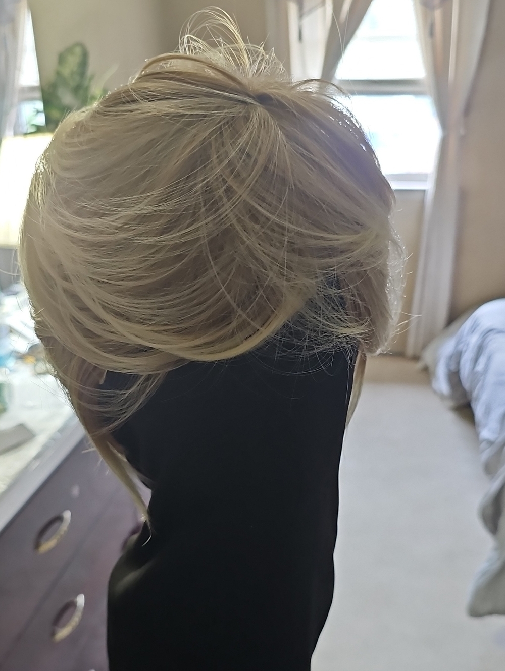 Blonde Short Layered Women's Wig - Natural Golden Blonde